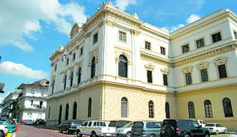  Extienden medida de suspender importación de armas 