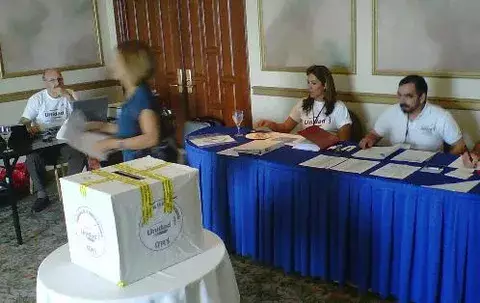 Venezolanos en Panamá eligieron a Henrique Capriles como ganador de las elecciones