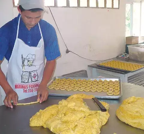 Panaderos advierten alza en el  precio de sus productos    