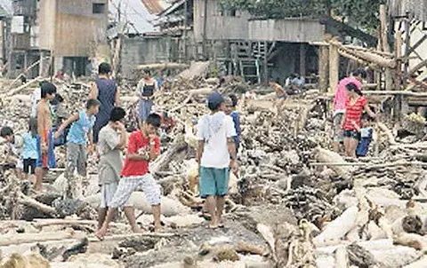 Filipinas y Tailandia quedaron anegadas 