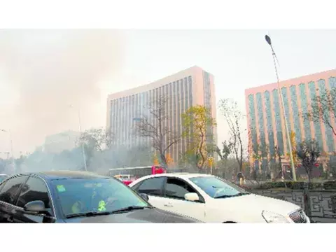 Las detonaciones en edificios oficiales son inusuales  
