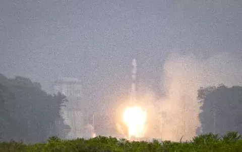 Los dos primeros satélites Galileo puestos en órbita por cohete ruso Soyuz