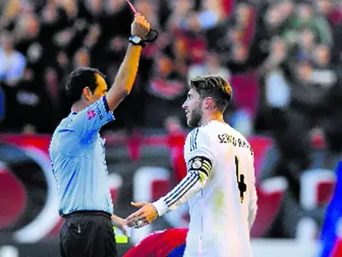 Ramos impone una nueva marca de expulsiones con los ‘blancos’ 