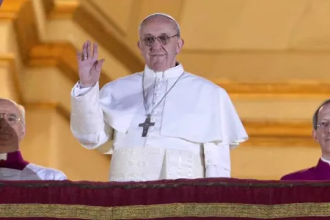 Un cura rockero anticipó la elección del papa latinoamericano