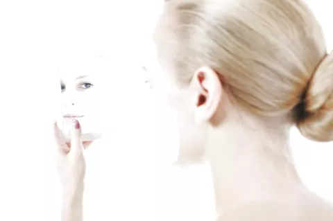 Secretos: El té como remedio de belleza