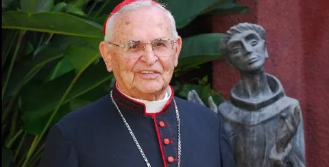 El cardenal más antiguo del mundo cumplió 40 años dedicado a la oración