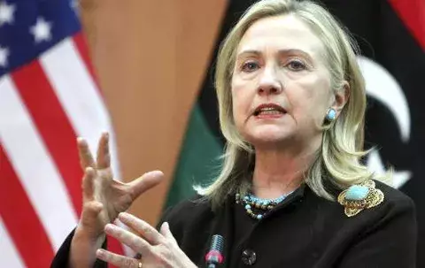 Clinton advierte que presunta muerte de Gadafi no garantiza fin del conflicto 