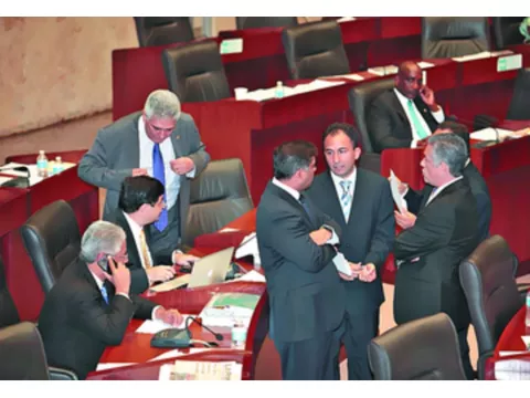 Críticas y apoyo genera propuesta presentada 