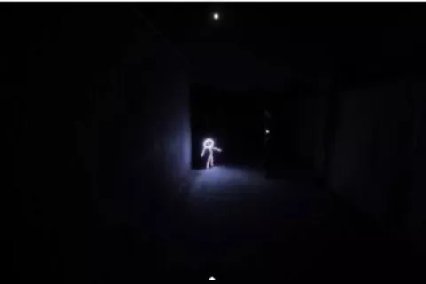 Video de bebe disfrazado con luces LED se vuelve viral
