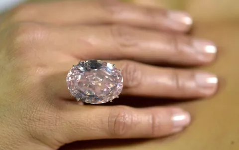 El diamante más caro del mundo sale a subasta en Ginebra en noviembre