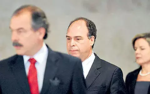 Ministro de Integración Nacional rechaza acusaciones de nepotismo 