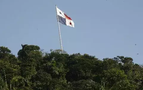 Nueva ley estipula regulaciones alrededor de nuestros Símbolos Patrios