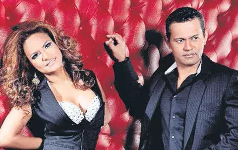 “Noches con Samy y Sandra Sandoval” 