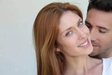Crean la crema de la virginidad, llamada “Otra vez de 18”