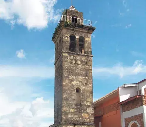 Torre de la Catedral de San José de David corre el riesgo de derrumbarse 