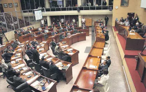 Contrataciones directas para consultorías en la Asamblea 