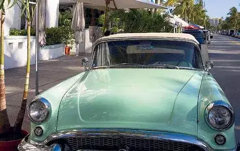 Ocean Drive, una avenida en la que el sol reina todos los días del año  