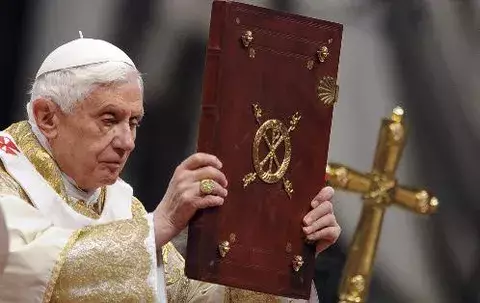 El papa apuesta por el diálogo político en Siria en presencia de observadores