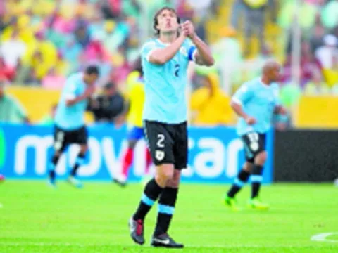 Lugano dice que contra Argentina no será un duelo de vida o muerte 