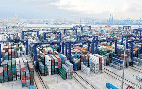 Puertos se ajustan al cambio  