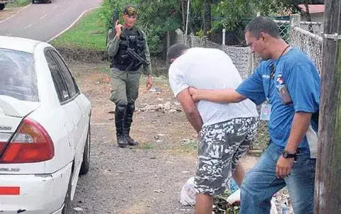 Incautan droga, arma y dinero en efectivo en Panamá Oeste 