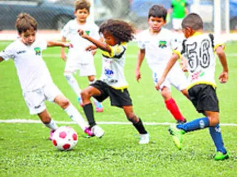 Semifinales no aptas para  cardiacos se vivieron en Gol de Oro 