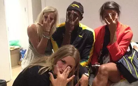 Bolt celebró su primer oro con 3 suecas en su habitación