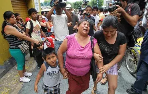 Se elevan a 27 los muertos tras incendio en centro de rehabilitación en Lima