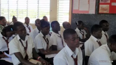 Jamaica prohíbe curso de educación sexual