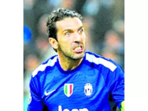 Buffon asegura que Casillas fue decisivo en el empate 