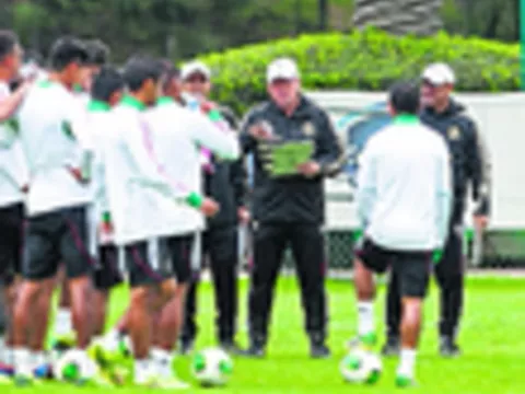 Director del Tri pide todo el apoyo para aprovechar ‘última opción’ 