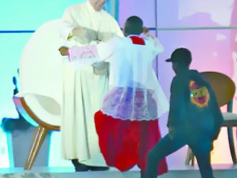  Francisco se impone como ‘el papa de los pobres’ en Brasil 
