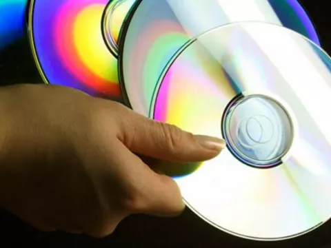 La producción de CDs repunta por primera vez en 14 años