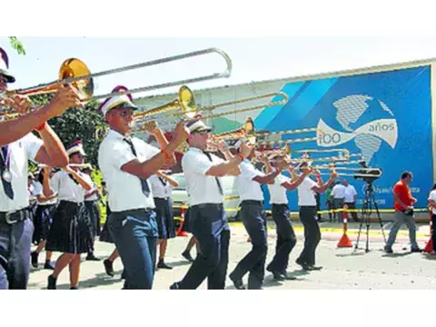  Bandas musicales rindieron honor a los mártires  