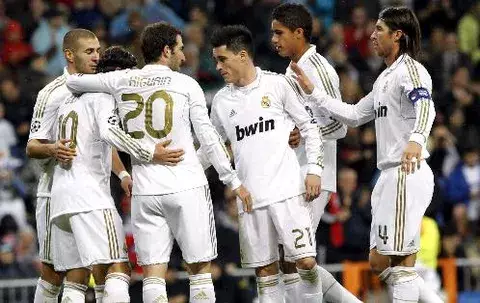 Benzema desata una noche de fiesta sin Cristiano