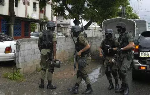 Policía Nacional recupera parte del dinero robado en Banco Nacional