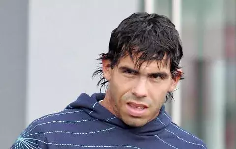 El PSG no fichará a Tévez ni a Kaka