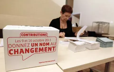 Hollande confirma su victoria sobre Aubry con la mayoría de votos escrutados