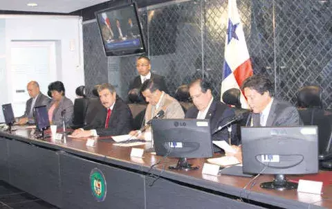 Se amplía la agenda de temas  para sesiones extraordinarias   