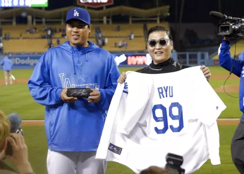 Gangnam Style se toma el Dodger Stadium 