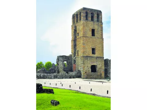 Un millón  de turistas nos visitan