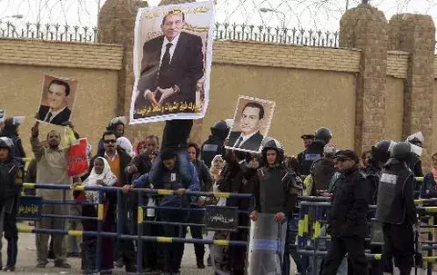 El juicio contra el expresidente Hosni Mubarak se reanudará el 17 de enero 