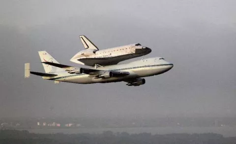 Transbordador Endeavour realiza su último viaje 