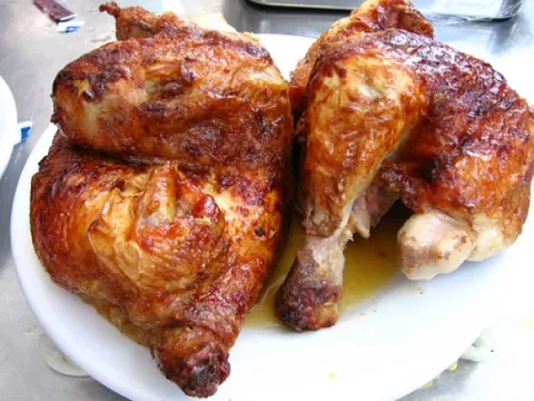 Hallan pollo asado relleno de cocaína