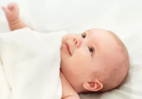 Primera bebé tras fertilización en mujer con trasplante de corazón