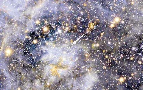Imagen de la estrella caníbal precisa cómo actúa 
