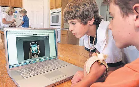 Abusar de internet daña el cerebro de los adolescentes 
