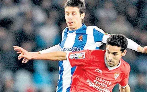 Sevilla busca salir del peligro 
