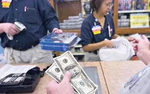 Balanza comercial de la zona euro sigue sumergida en el déficit  