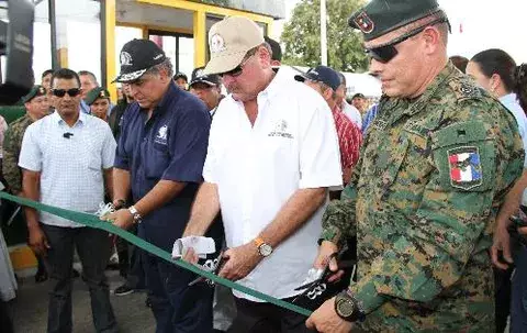 Ministro José Raúl Mulino inaugura puesto fronterizo de San Isidro